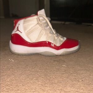 Jordan 11 cherrys